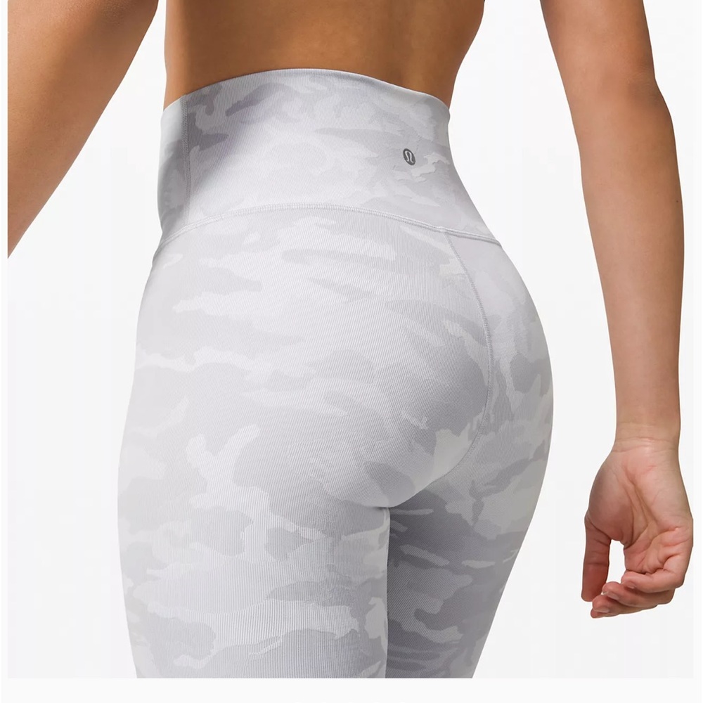 🍋LULULEMON🍋 Wunder Under High Rise Tight 25” - Picture 4 of 9